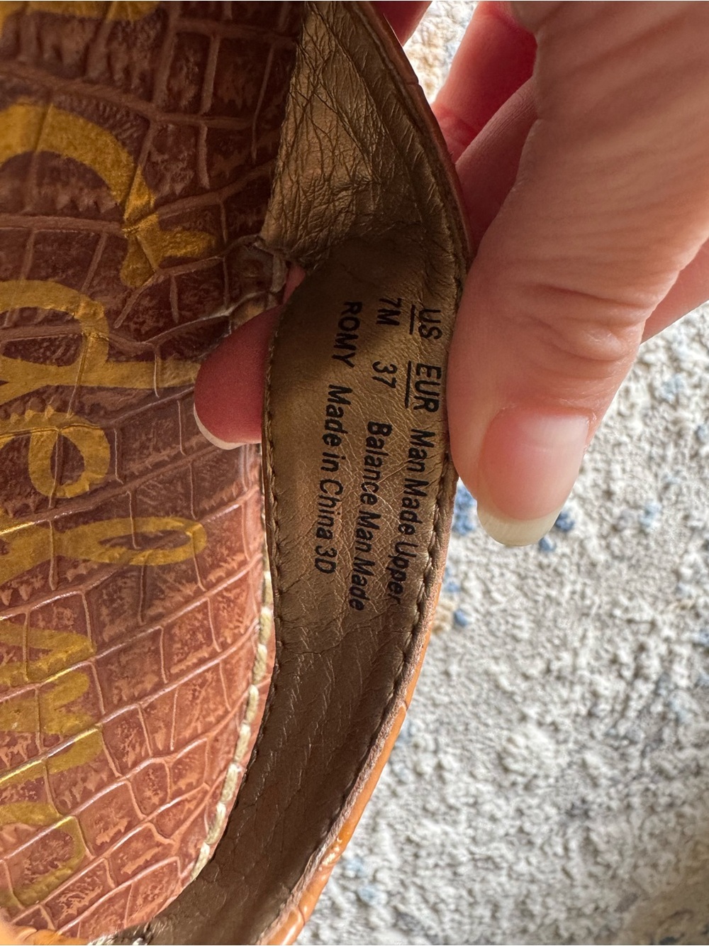 Sam Edelman Romy crocodile-embossed cognac brown platform thong wedges - Picture 10 of 10